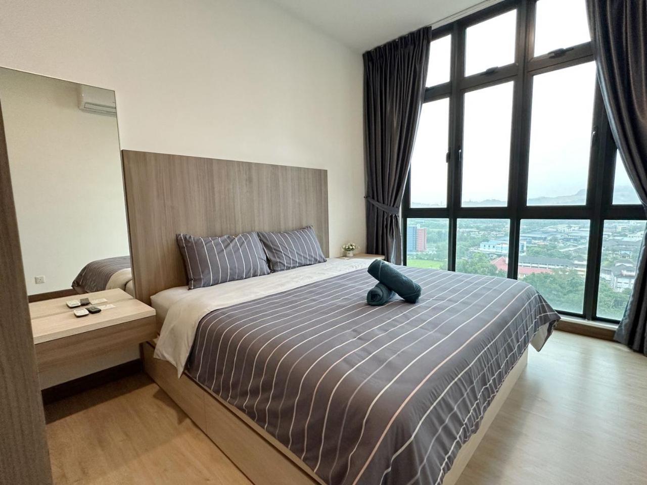 Haven 3 Bedroom Apartment *